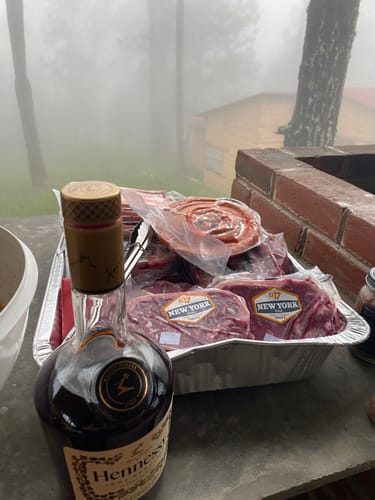 Reseña con foto de un cliente sobre New York Steak