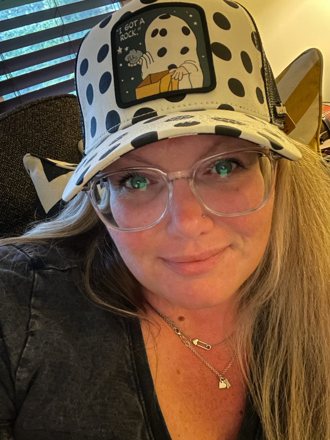 Customer photo review of OVERLORD X Peanuts: "I Got A Rock" Trucker Cap
