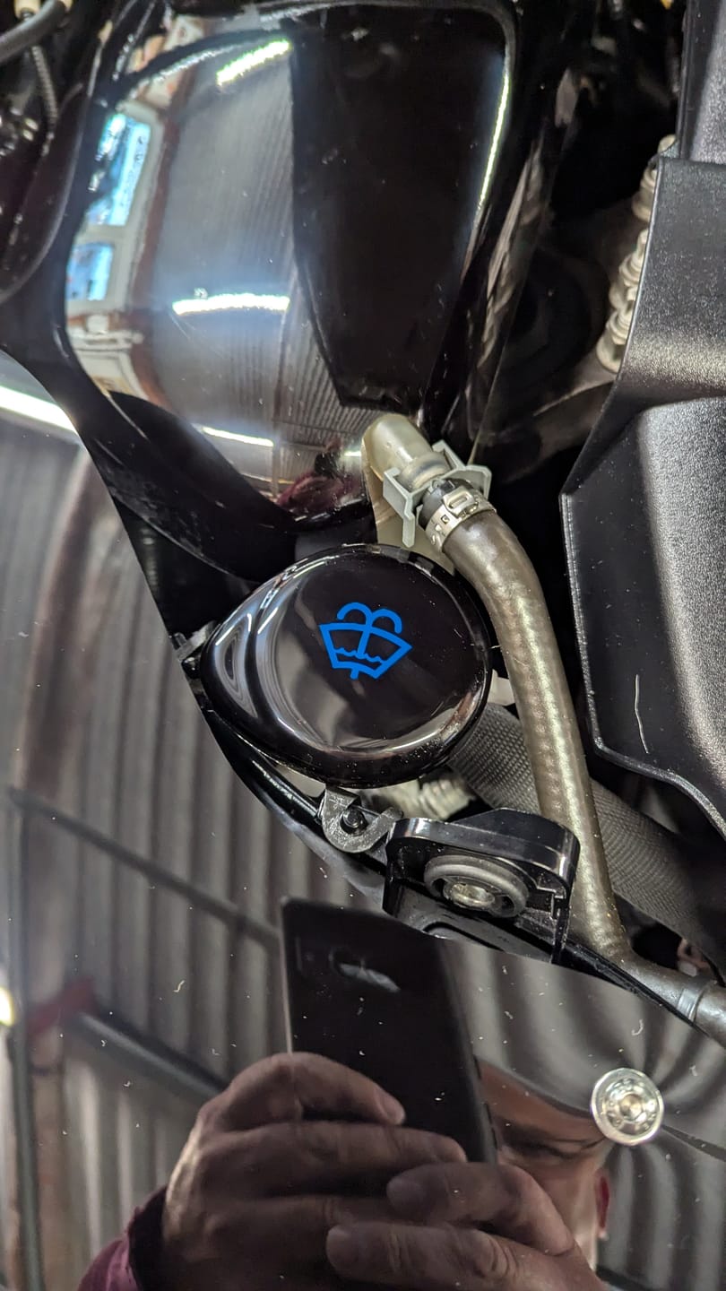 Customer photo review of Washer Logo Cap Cover Vinyl Sticker
