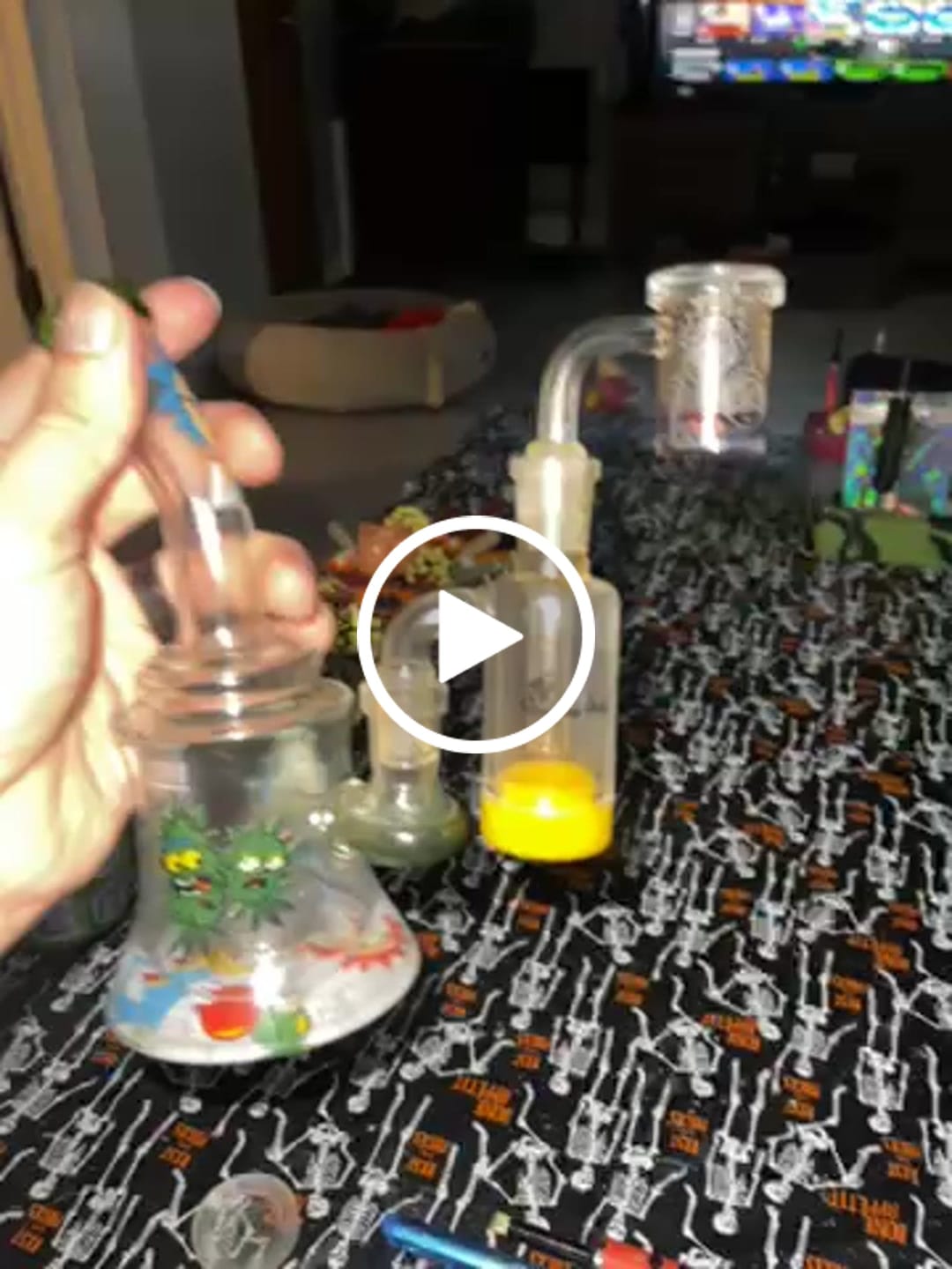 Customer video review of CLASSIC SILICONE RECLAIM CATCHER