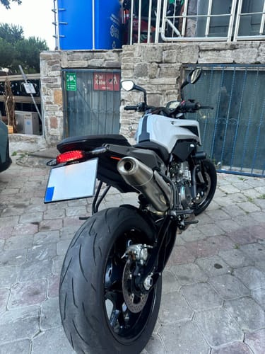 Customer photo review of Porta Matrículas Corto KTM Duke 790-890 Deportivo (2017-2024)