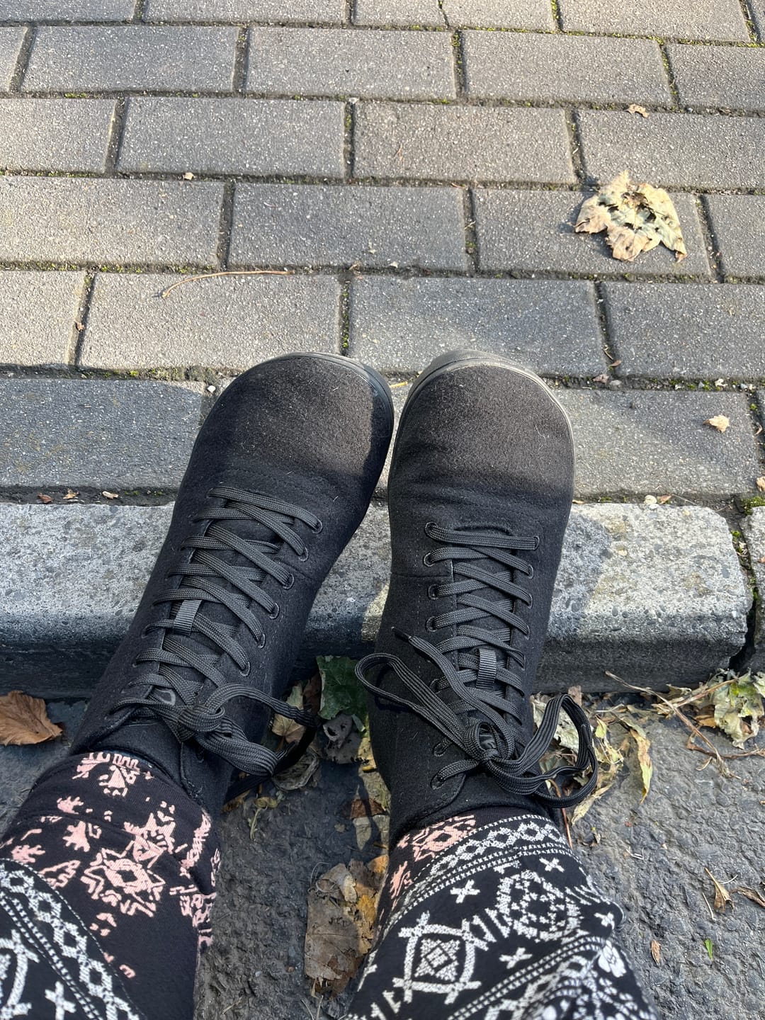 Customer photo review of Vaistoa Tunto | Felt Barefoot Sneakers