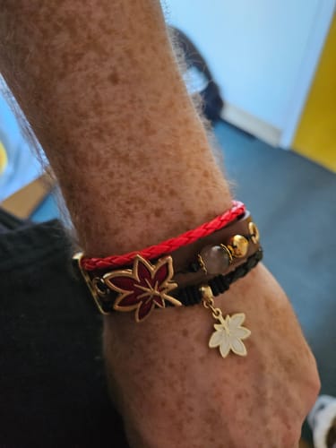 Customer photo review of Chic Game Hand Rope Bracelet