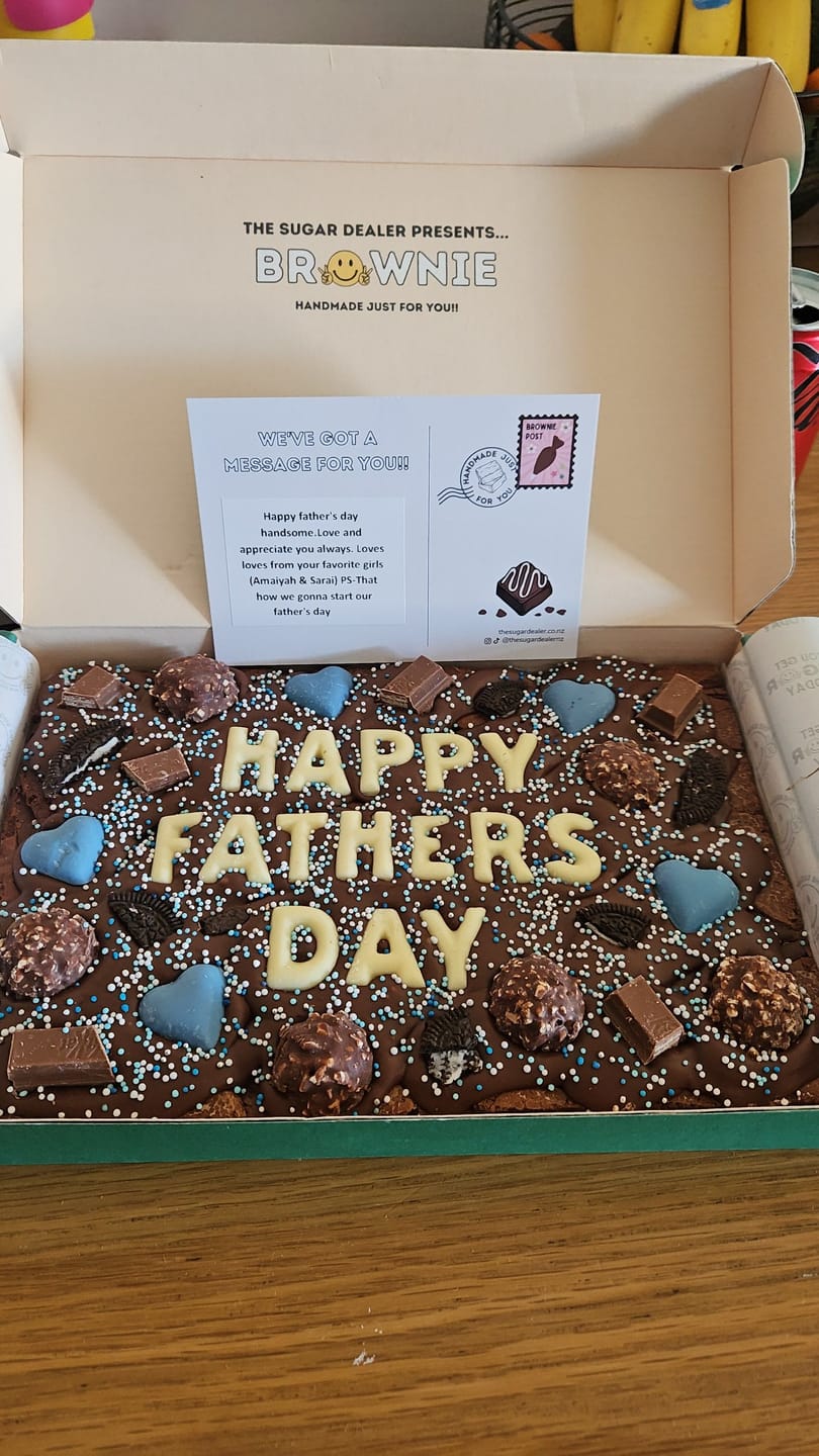 Customer photo review of Mega custom message fathers day brownie