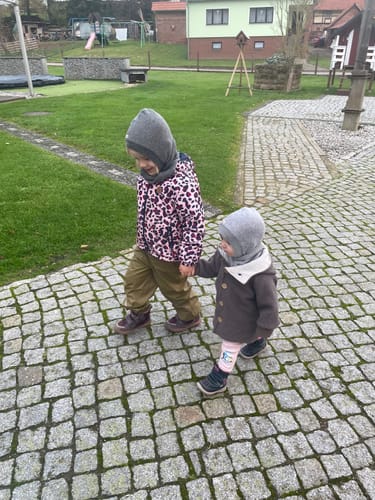 Customer photo review of Upcycling Kaschmir Kapuzenschal Grün