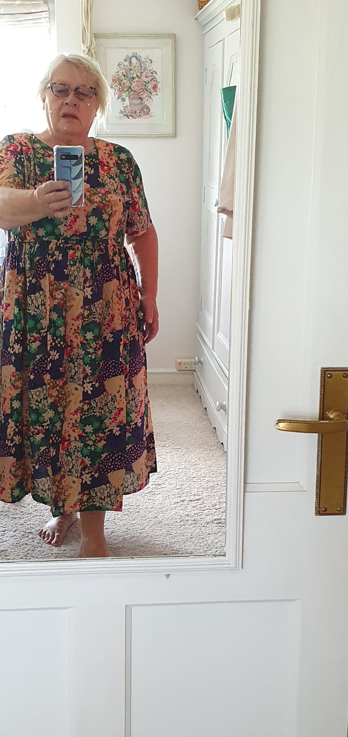 Customer photo review of Plus Size Floral Prints Short Sleeve Summer Loose Dress