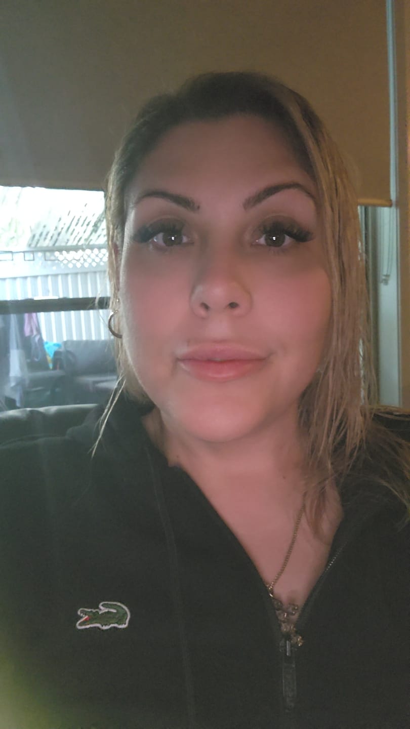 Customer photo review of Infinaluxe Dual-Sided Long Wear Lash Bond