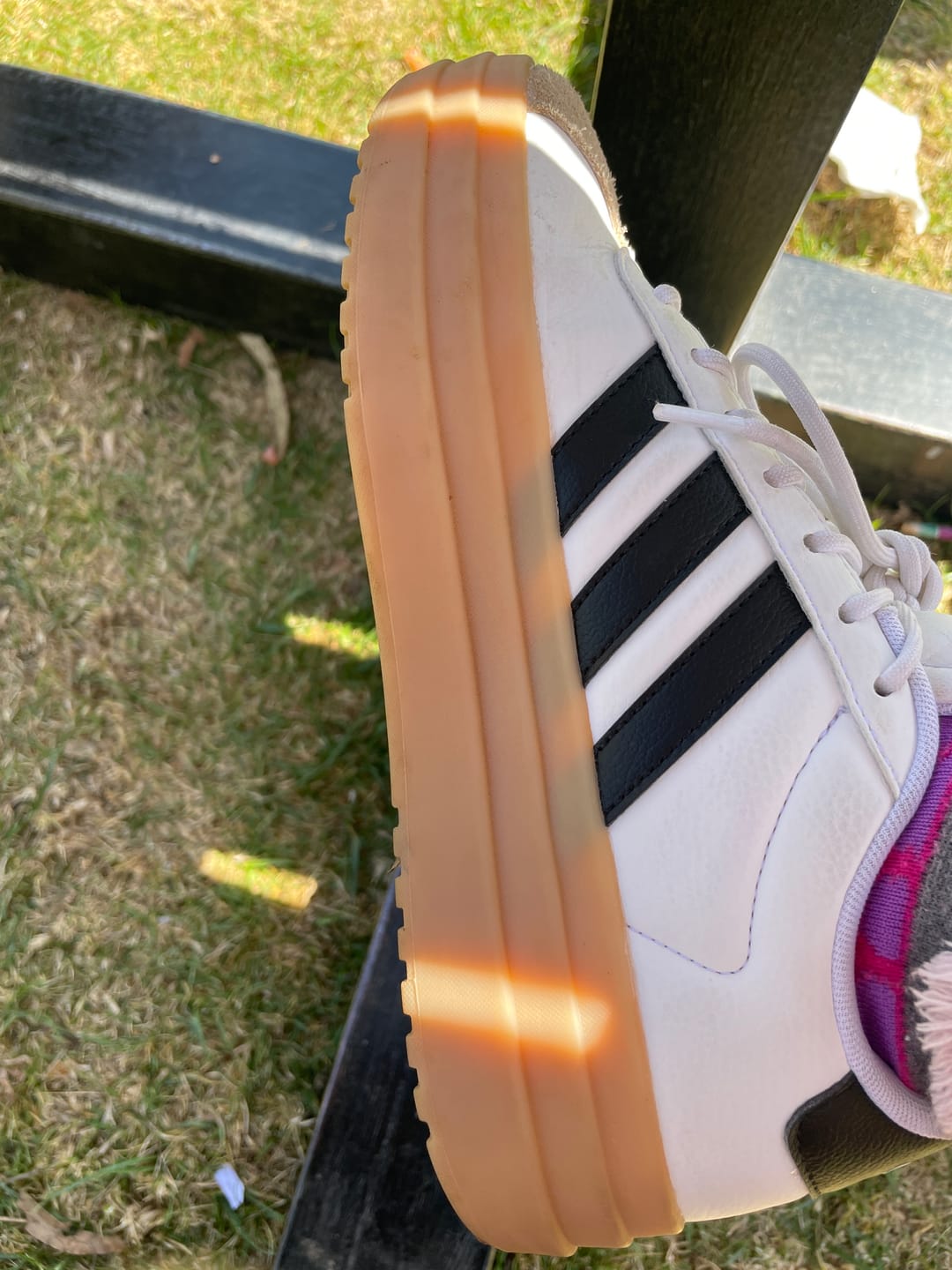 Customer photo review of Zapatilla Adidas Vl Court Bold Mujer Blanco