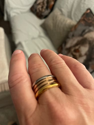 Customer photo review of ZERO 1 THREE-BAND ROSE WHITE AND YELLOW RING