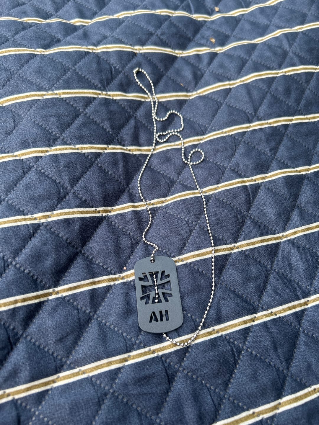 Customer photo review of Bundeswehr-Soldat - Personalisierbare Laser-Halskette für Männer