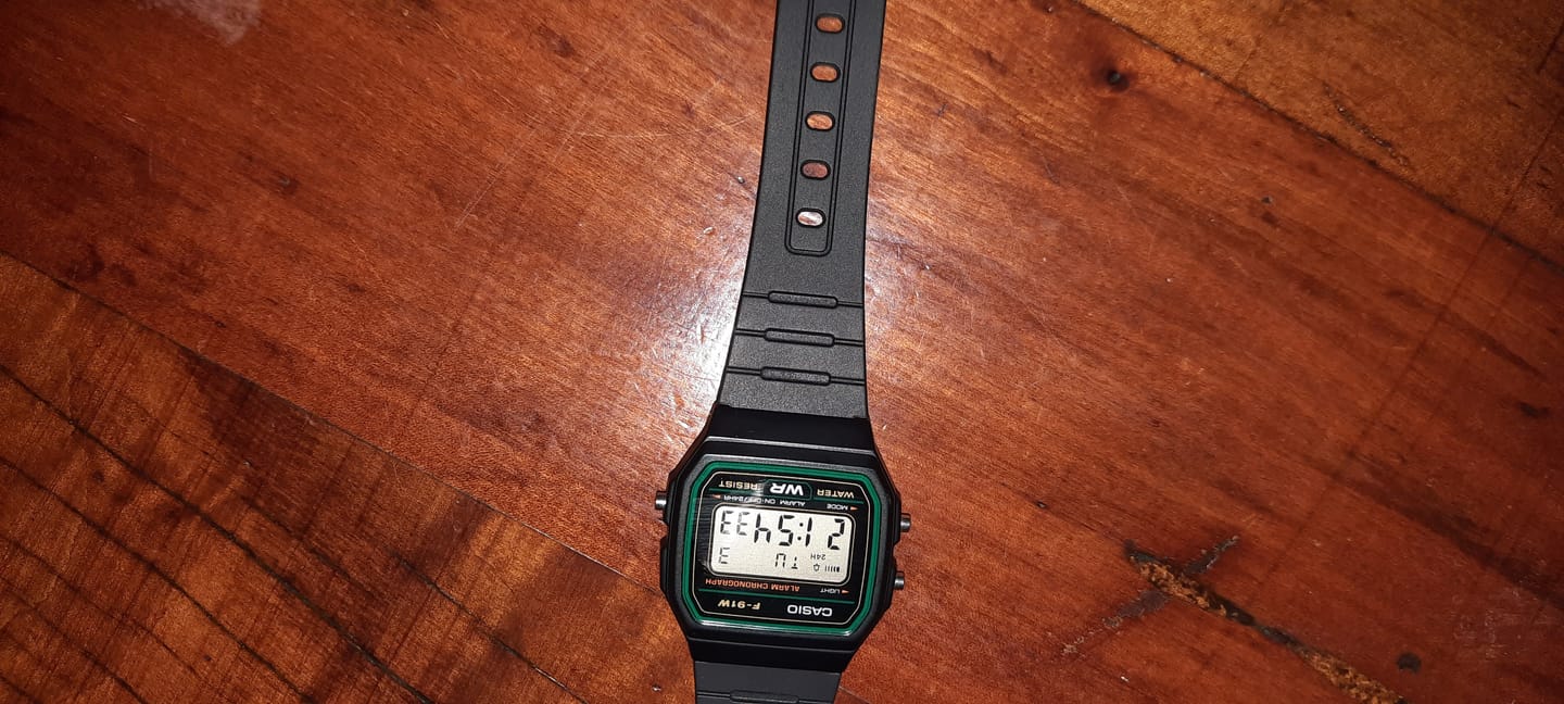 Customer photo review of Reloj Casio Vintage F-91W-3DG Clásico Líneas Verdes