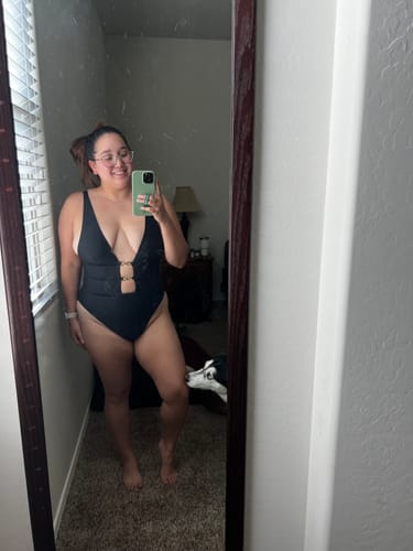 Customer photo review of Zora