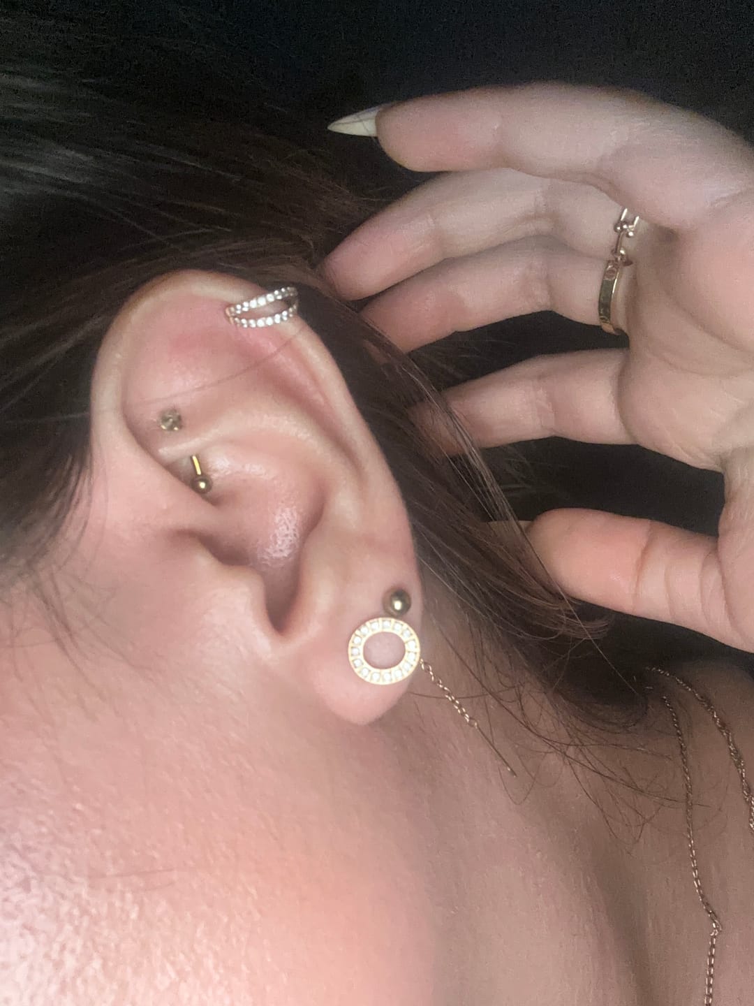Customer photo review of Dot Chain Ohrkette | 18K vergoldet