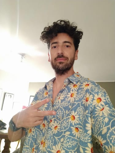 Customer photo review of Chemise à fleurs hawaïenne en coton rétro pour homme