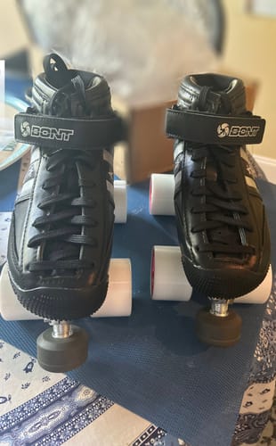 Customer photo review of Quadstar Carbon Roller Derby Skates Package