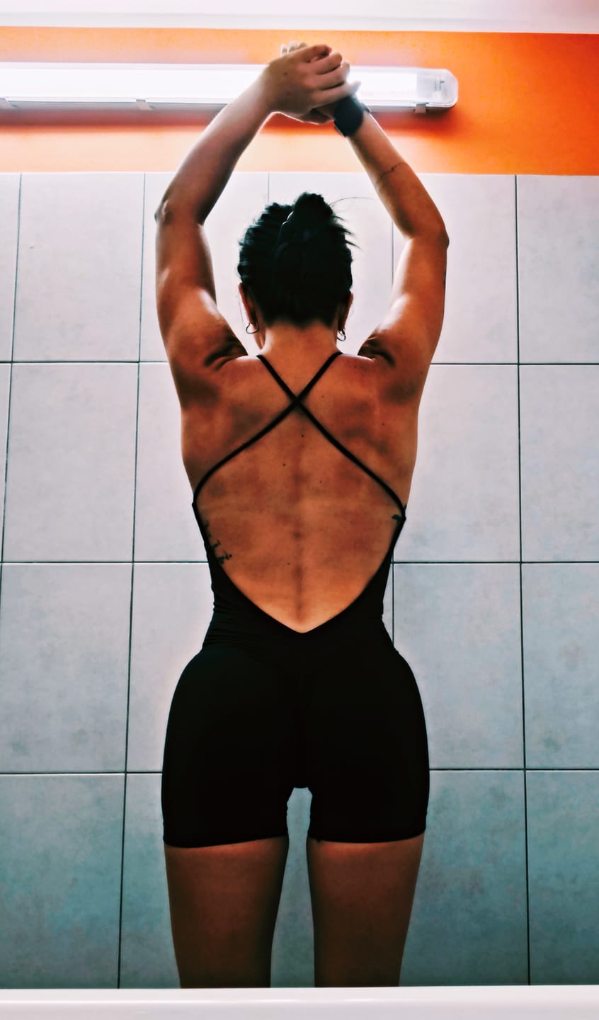Customer photo review of Jumpsuit Corta Teti Bretelline Nero