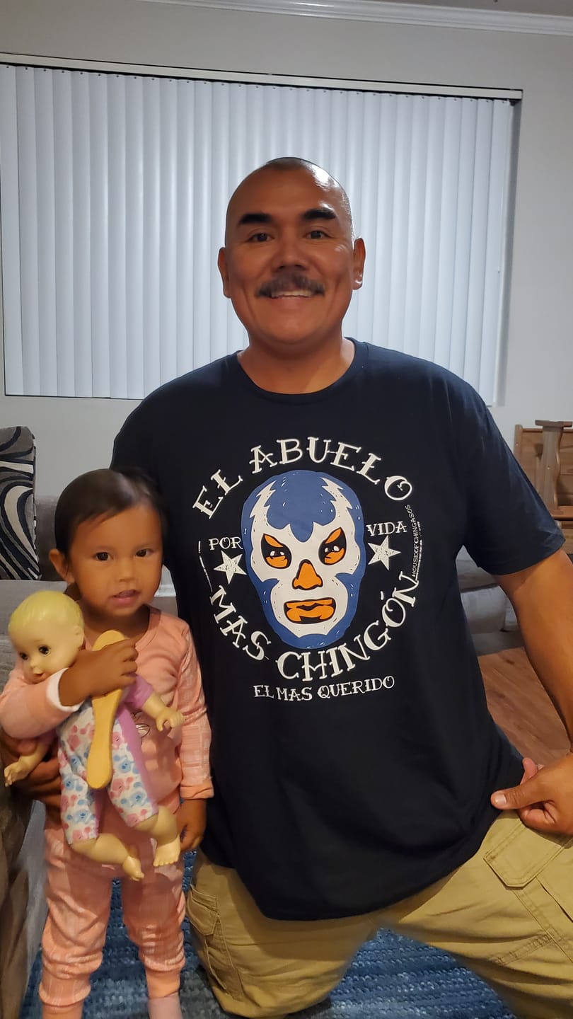 Customer photo review of El Abuelo Mas Chingón OG T-Shirt