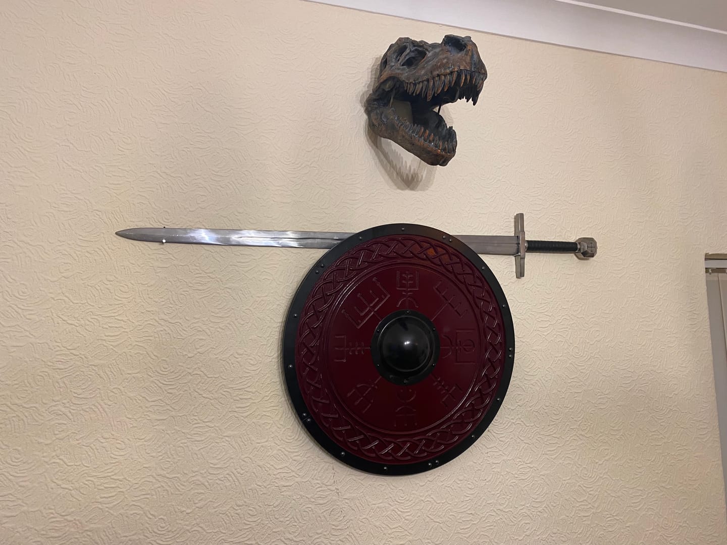 Customer photo review of Vegvísir Shield - Trollkors