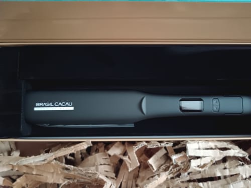 Customer photo review of Brasil Cacau Keratin Accelerator Pro Titanium Styler: Wide 38mm, 230°C.