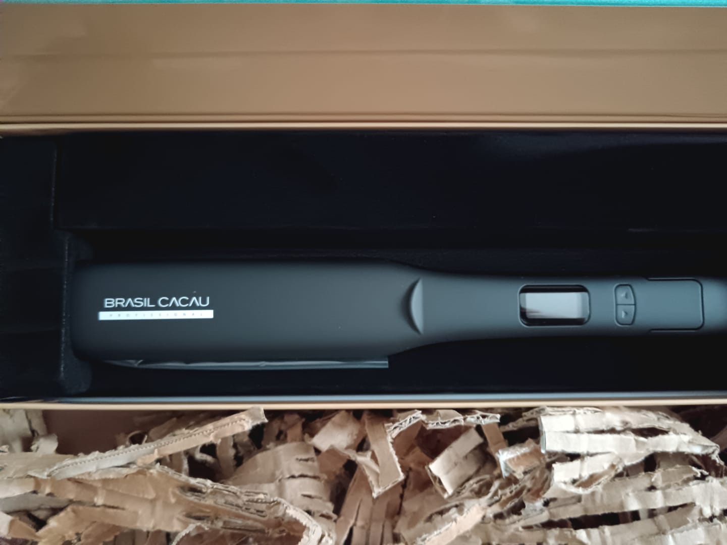Customer photo review of Brasil Cacau Keratin Accelerator Pro Titanium Styler: Wide 38mm, 230°C.