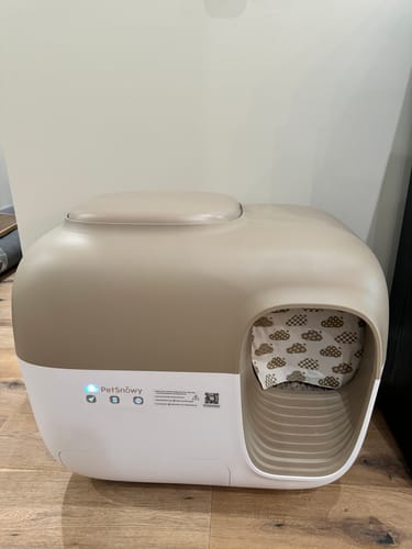 Customer photo review of Self-Cleaning Litter Box