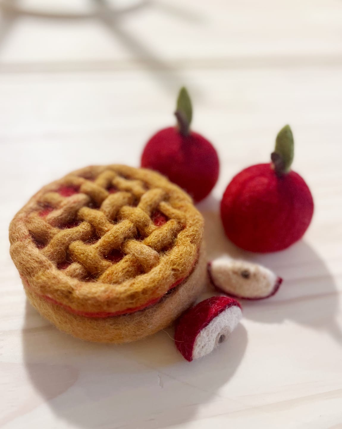 Customer photo review of Felt Apple Pie Play Food Set