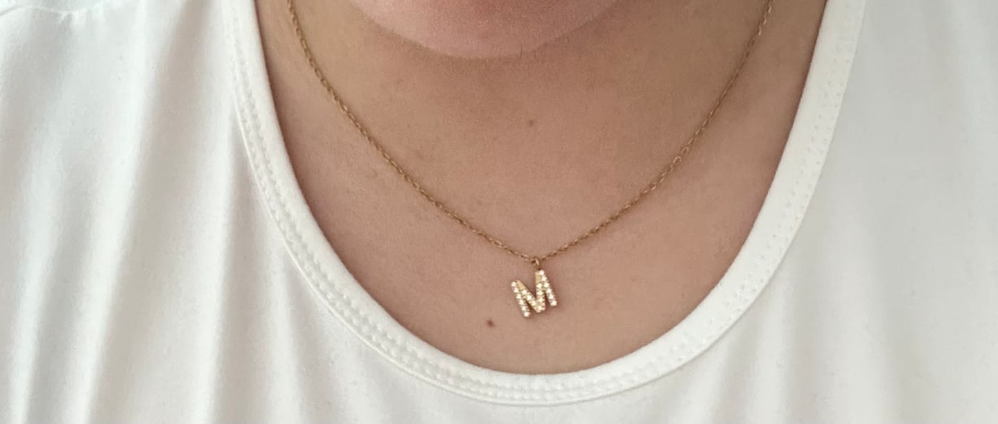 Customer photo review of Filigran Letter Halskette | 18K vergoldet
