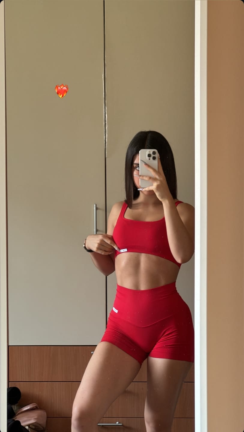 Customer photo review of Shorts CALIPSO Rosso Lampone Costine
