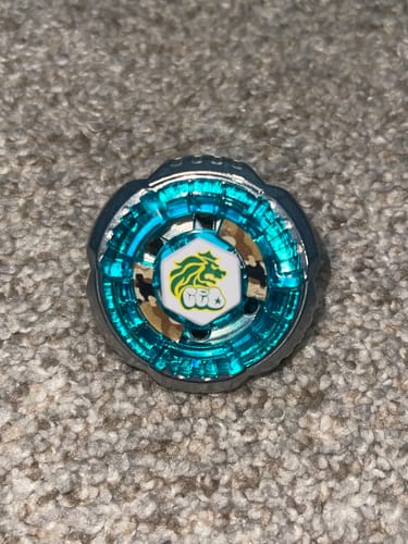 Customer photo review of Takara Tomy Rock Leone Beyblade BB-30 145WB