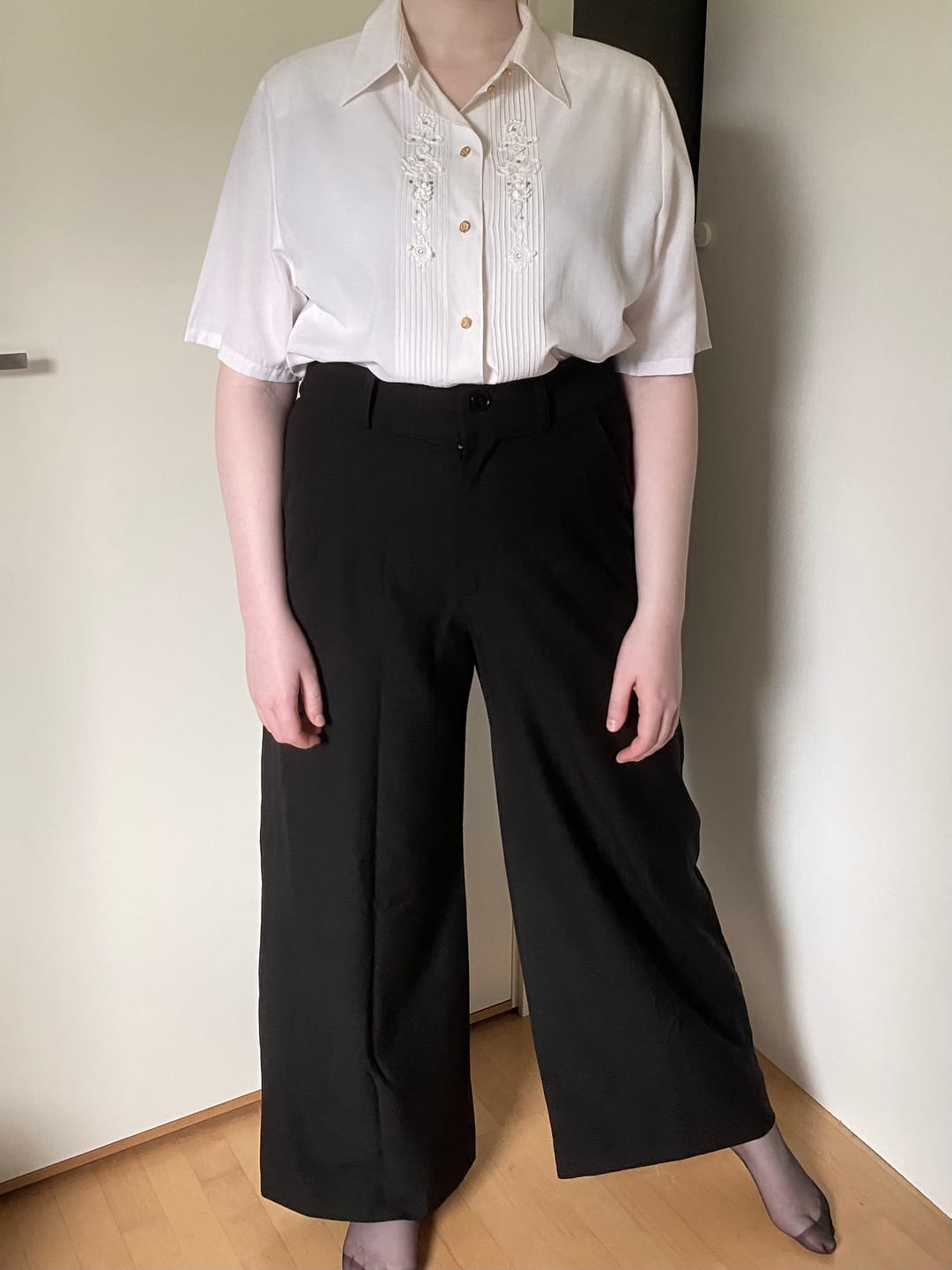 Customer photo review of Hepburn Pants med gylf - bukse med høyt liv - svart
