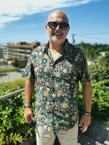 Customer photo review of Chemise hawaïenne en coton vert à manches courtes pour hommes, imprimé floral vintage