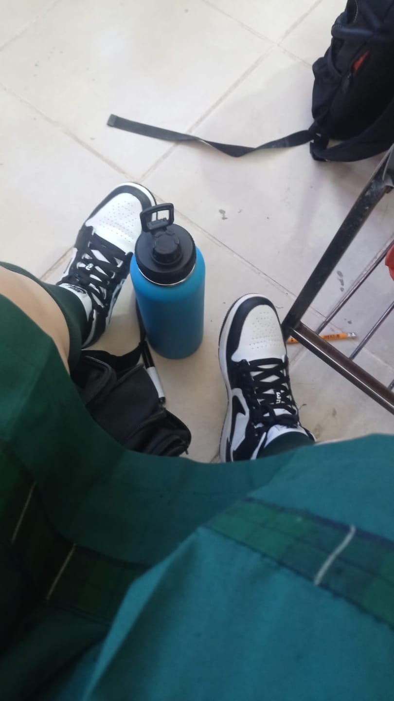Customer photo review of Tenis Retro 1 Vaquita