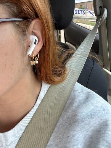 Customer photo review of Butterfly Earring Set