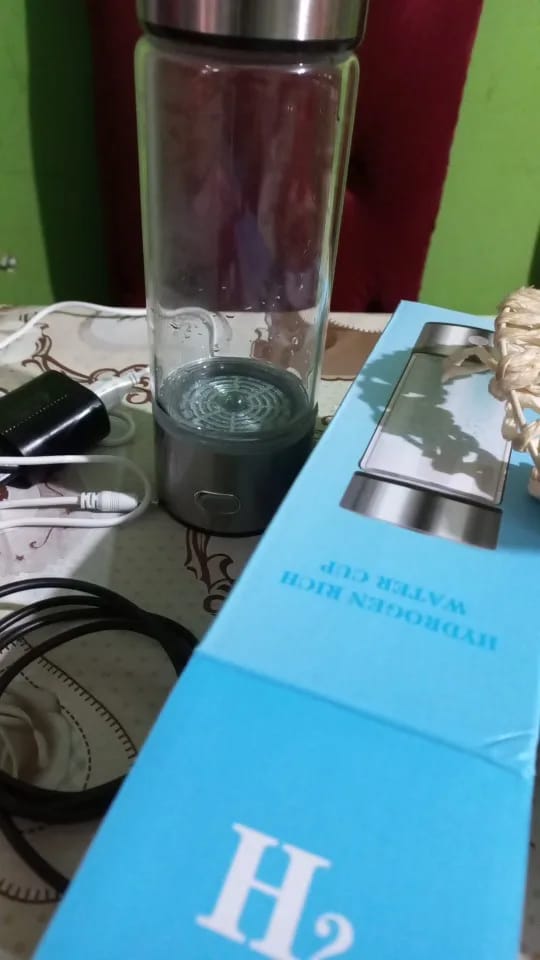 Customer photo review of 420ml Hydrogen-Rich Water Cup Electric Hydrogen Rich Water Generator Bottle Titanium Quality Filter Portable Antioxidant Lonizer