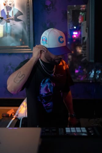 Customer photo review of YMIKO - BIG HEAD