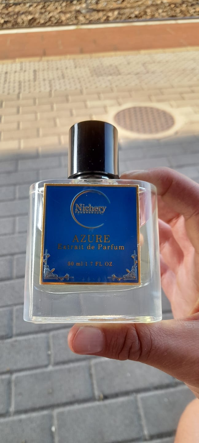 Customer photo review of Nichery Azure Extrait de Parfum - Férfi 50ml - ÚJ ÜVEG