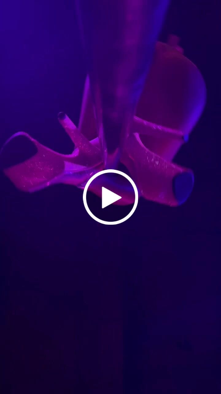 Customer video review of Elle Bend n' Snap Sequins Set: Hot Pink