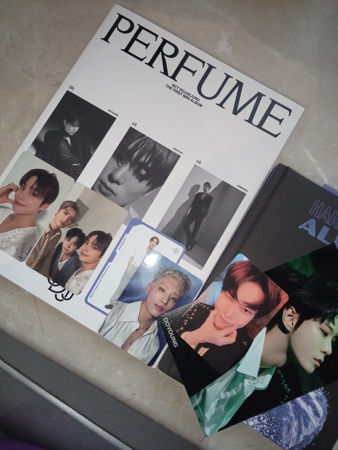 Customer photo review of NCT DOJAEJUNG - 1st Mini Album Perfume (Photobook Ver.)