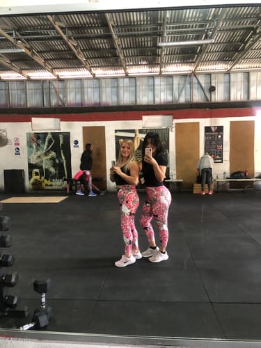 Customer photo review of Leggins Tropicalia Watermelon Flower