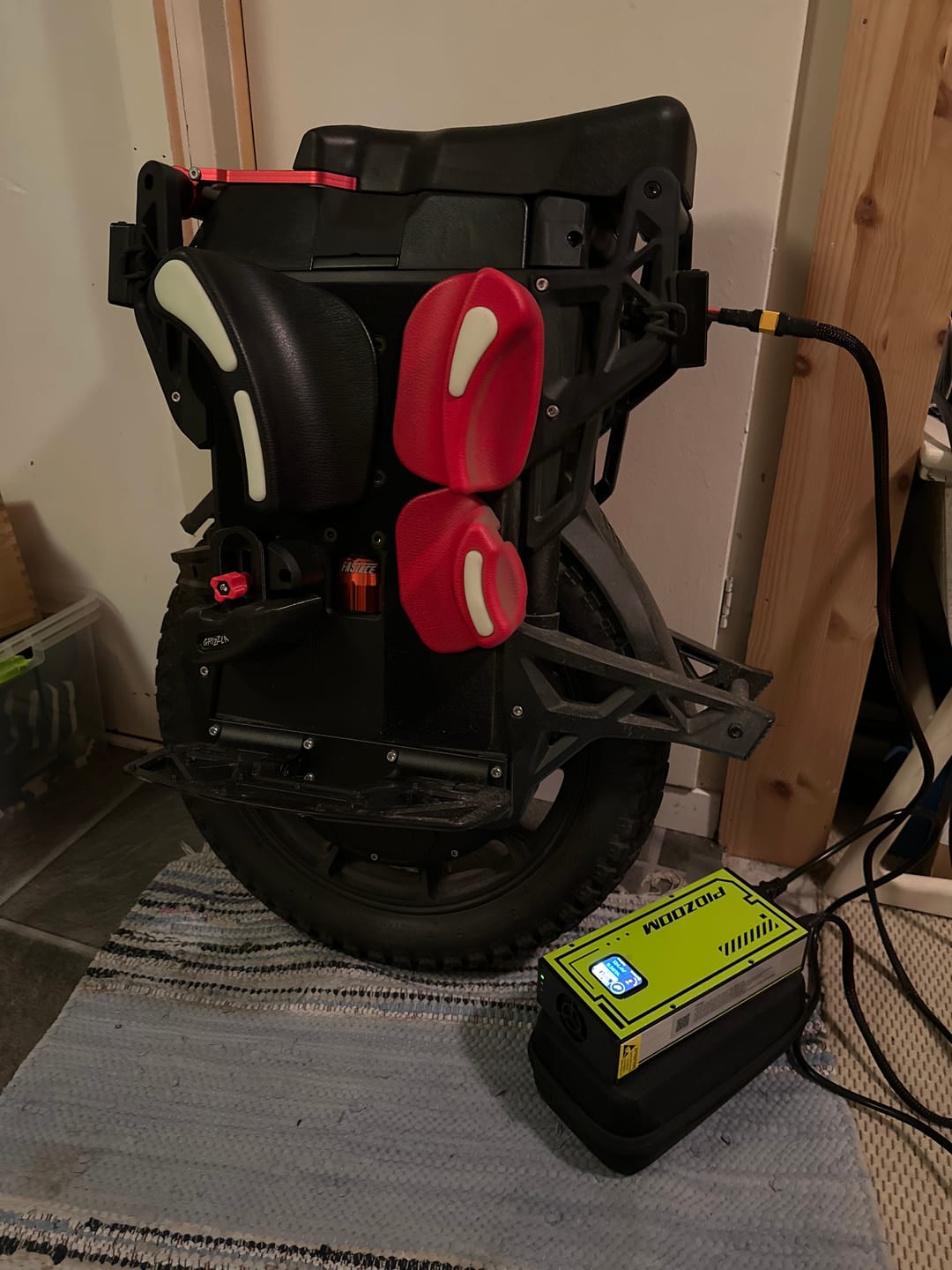 Customer photo review of Fast Charger HW170P (120V-170V)