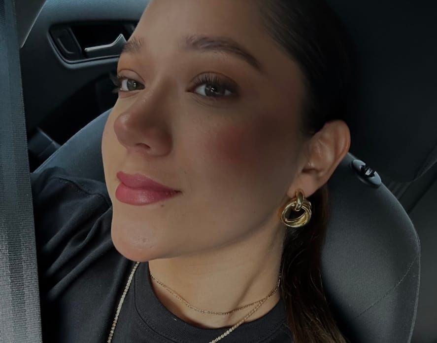 Customer photo review of Par Arete Circulo Enlazado