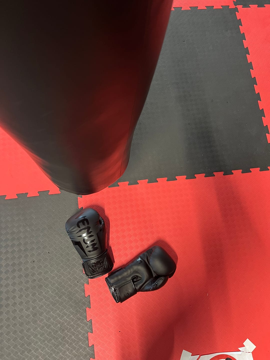 Customer photo review of Venum Bokshandschoenen Elite - Zwart/Zwart