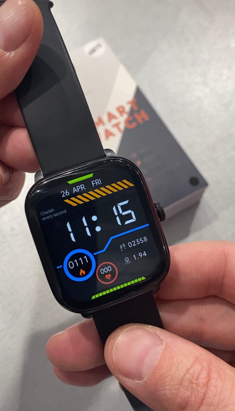 Customer photo review of Hyper Smartwatch – Premium Gesundheit, Sport & Alltag