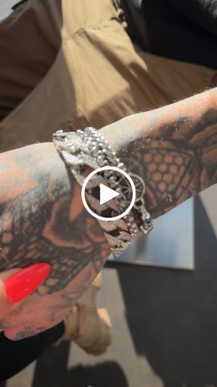 Customer video review of Compass Urn Bracelet