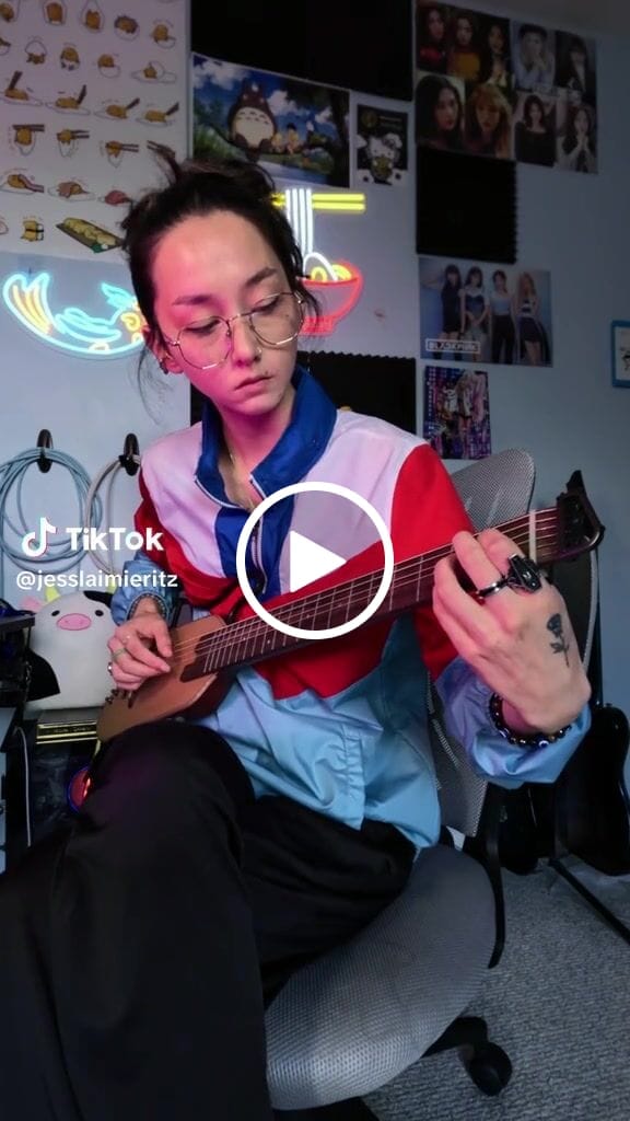 Customer video review of Donner HUSH-I Pro Guitare Modes sonores multiples Guitare de voyage portable