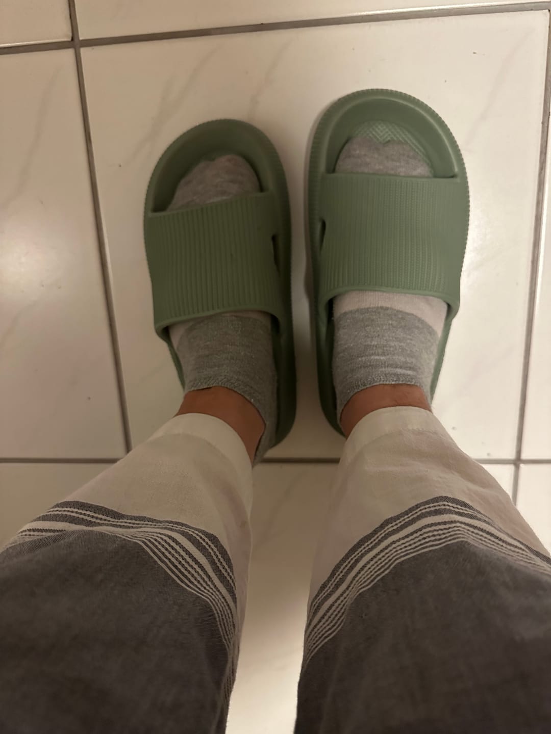 Customer photo review of HappyFlops Original