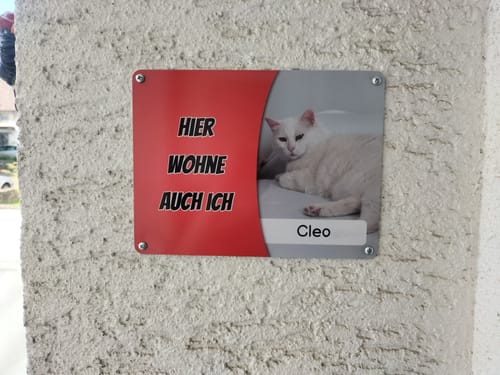 Customer photo review of Hunde-Türschild personalisiert mit Foto & Text (UV- und wetterfest)
