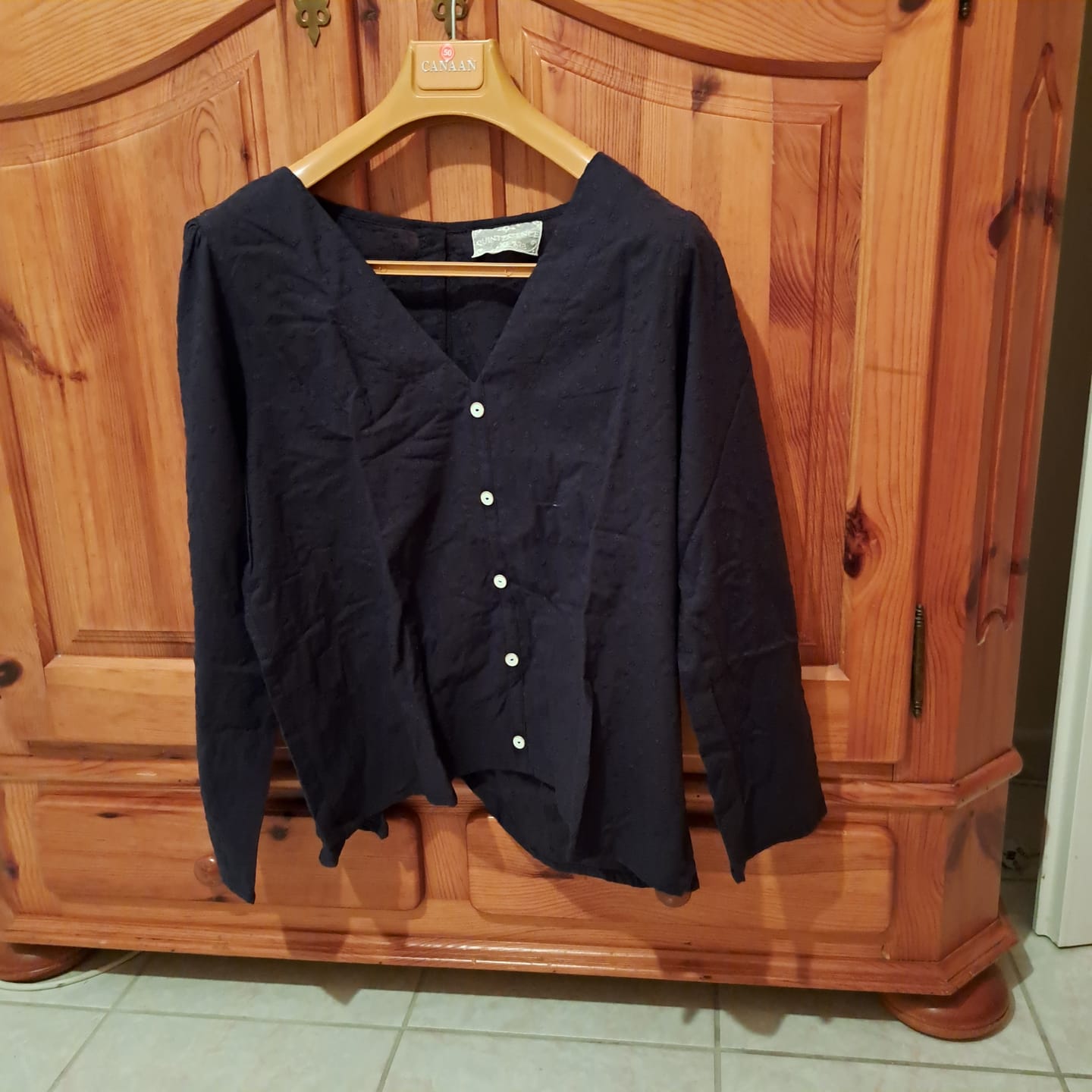 Customer photo review of Blouse Flora - broderie bleu marine