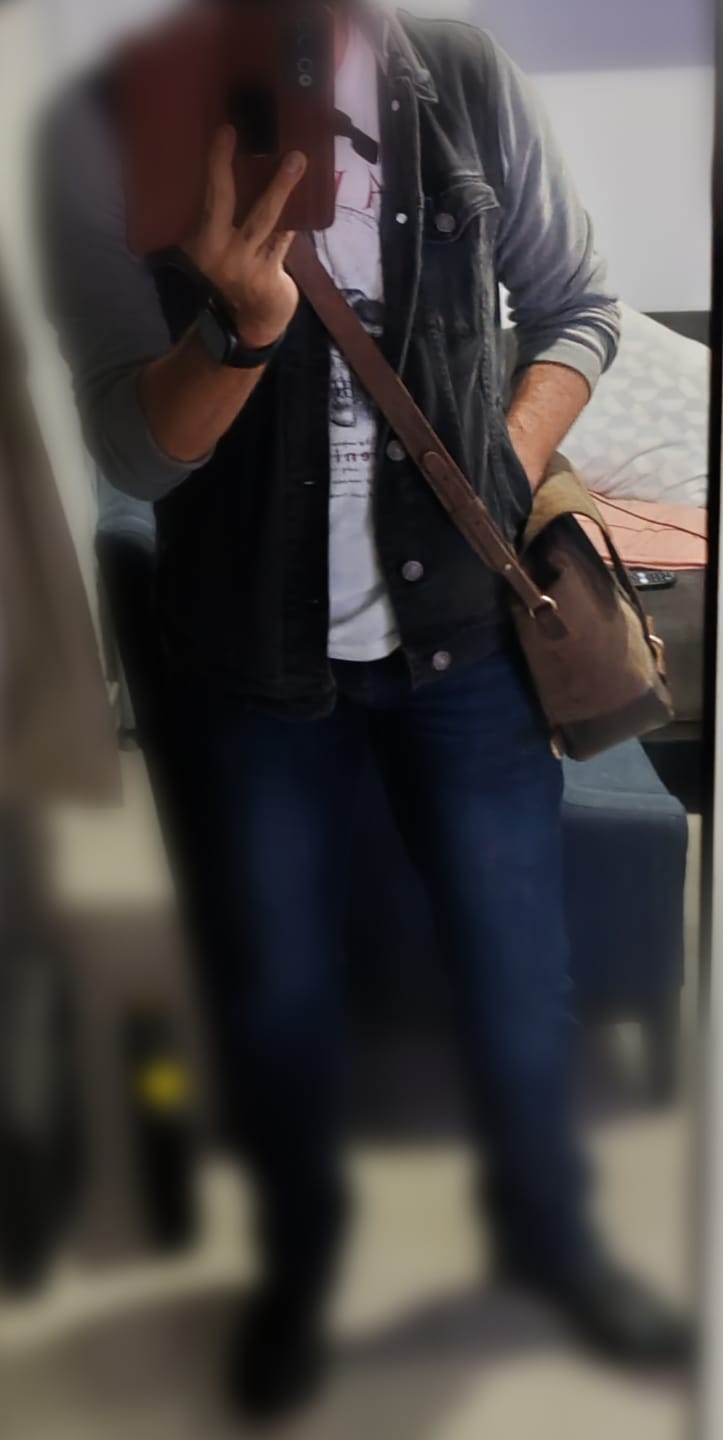 Customer photo review of messenger bag