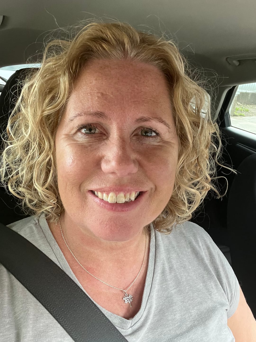 Customer photo review of Rosalique 3 in 1 Anti-Redness Miracle Formula SPF50